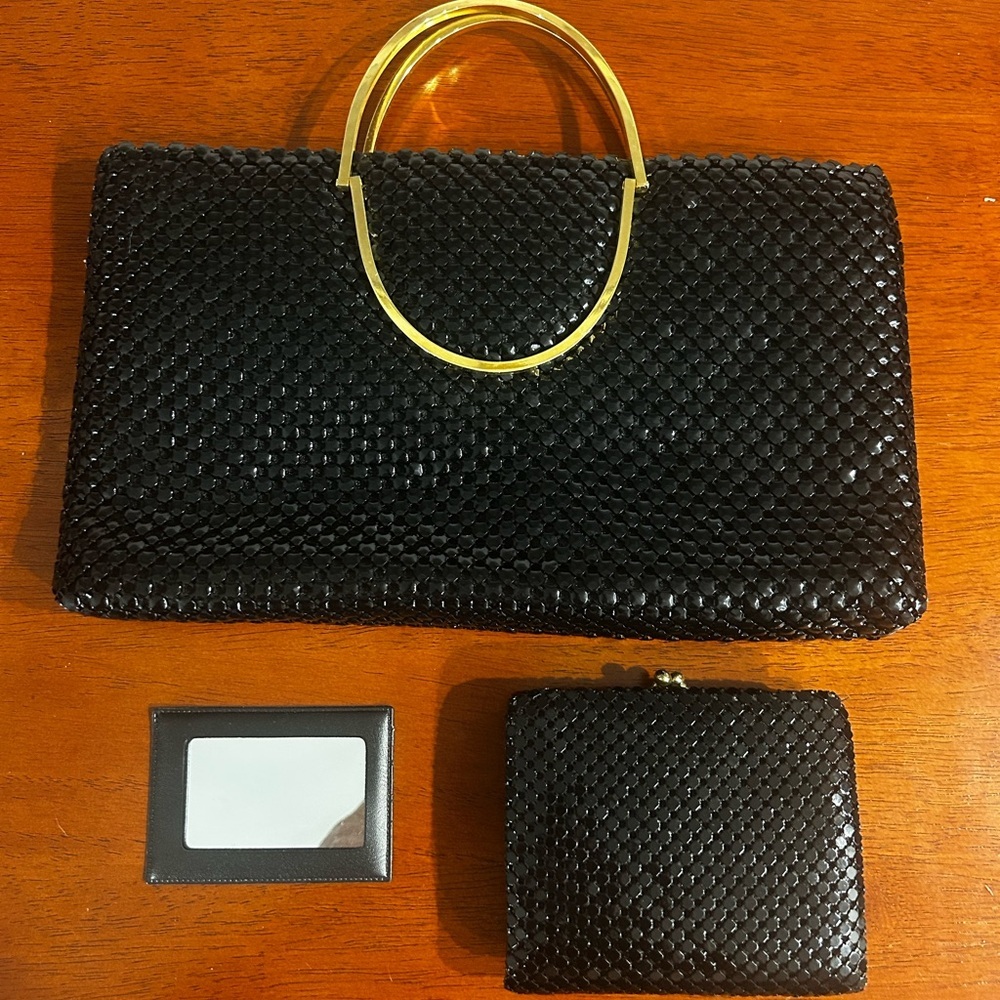 Black chainmail clutch with Gold Accents and matching wallet - Picture 6 of 11
